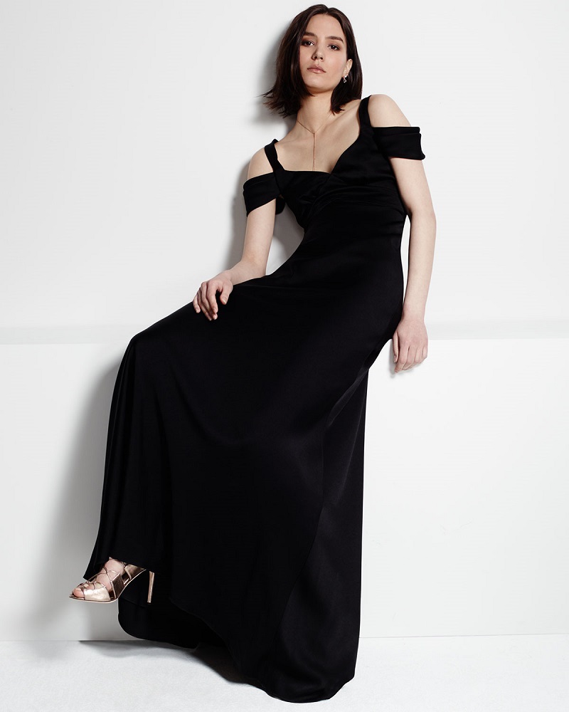 Editorial // Where to Wear the Evening Dress – NAWO