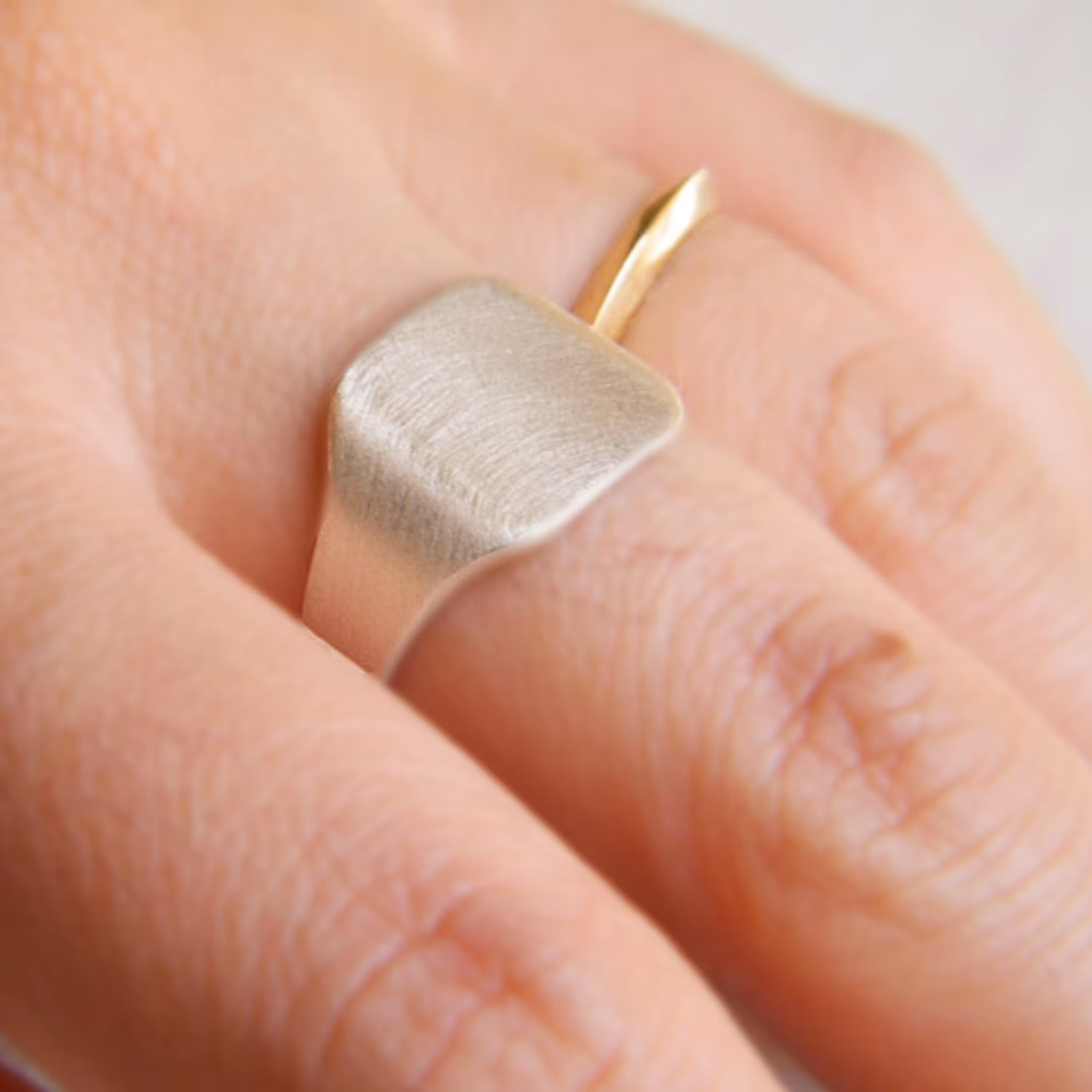 TheFORMA Square Ring