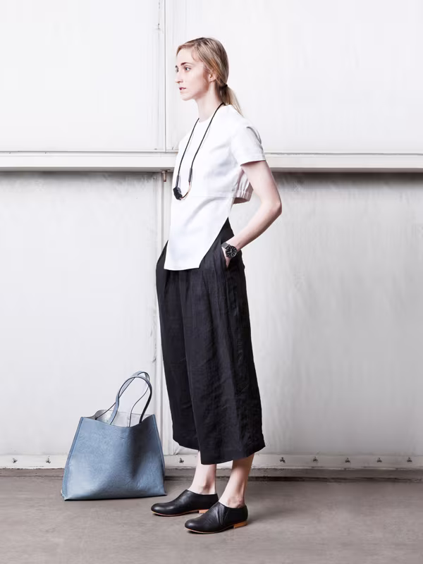 Assembly New York Bevel Top in White