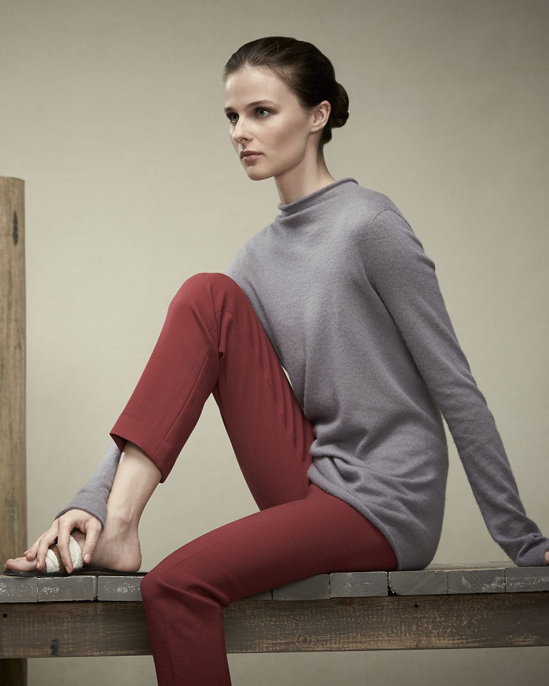THE ROW Long-Sleeve Fitted Fine-Knit Sweater