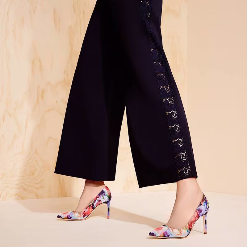 Manolo Blahnik BB Floral-Print Point-Toe Pumps