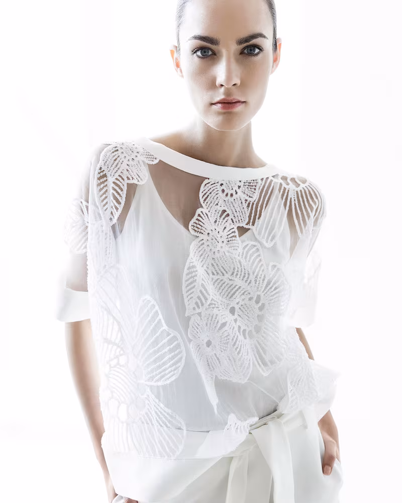 Lafayette 148 New York Short-Sleeve Floral-Embroidered Top