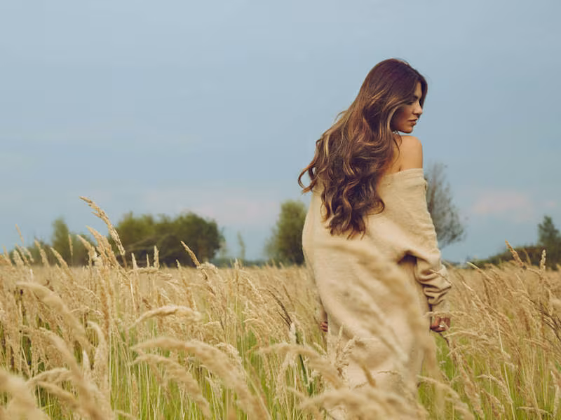 Gisou by Negin Mirsalehi Honey Infused Hair Oil_1