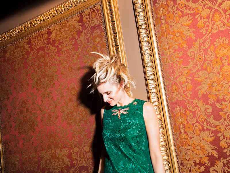 Dolce & Gabbana Brooch-Embellished Lace Shift Dress_1