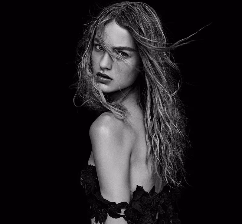 Alexander McQueen McQueen Parfum Campaign feat. Maartje Verhoef_2