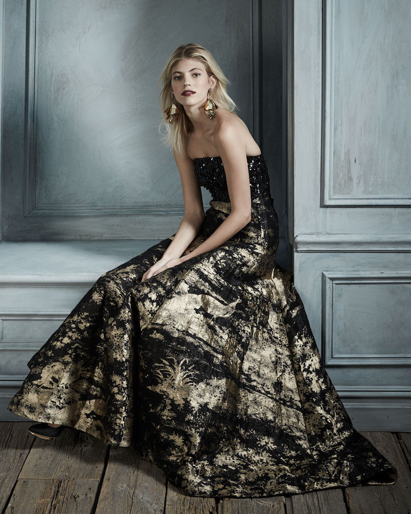 Oscar de la Renta Strapless Embellished-Bodice Metallic Gown