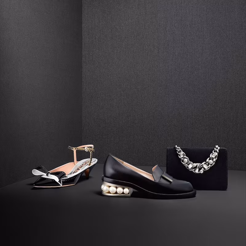 Rochas Bow-Embellished Leather Pumps