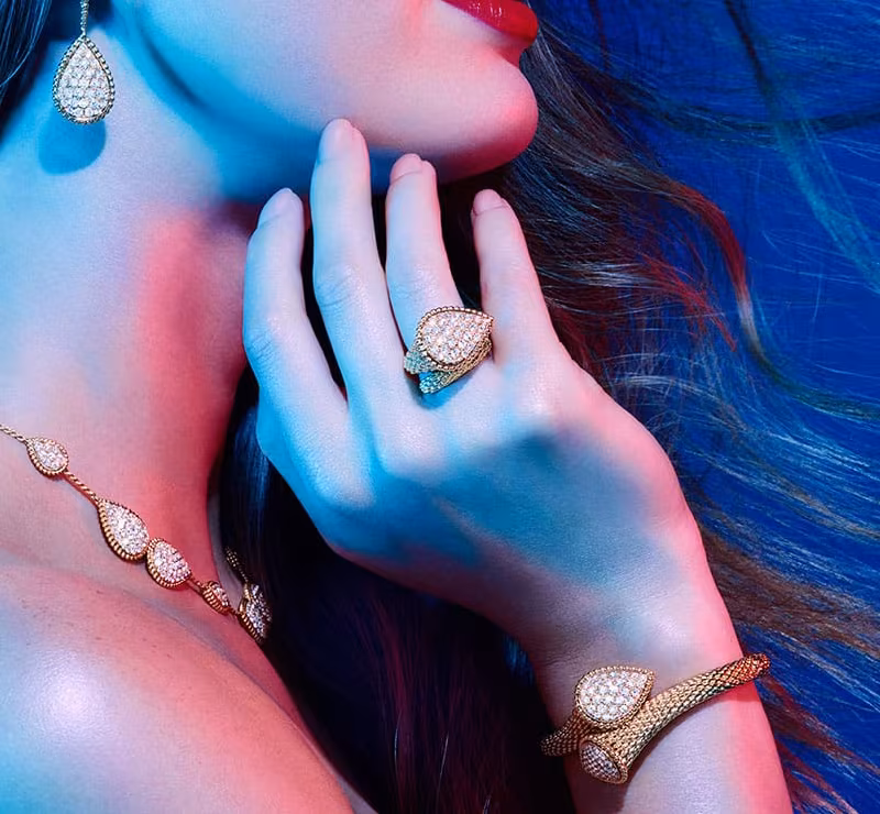 Boucheron Serpent Bohème 18ct Yellow-Gold and Diamond Bangle