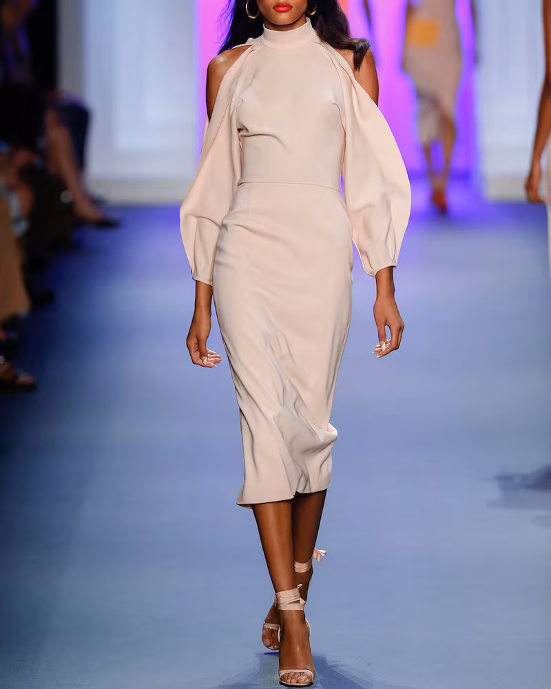 Cushnie Et Ochs Bell-Sleeve Mock-Neck Sheath Dress