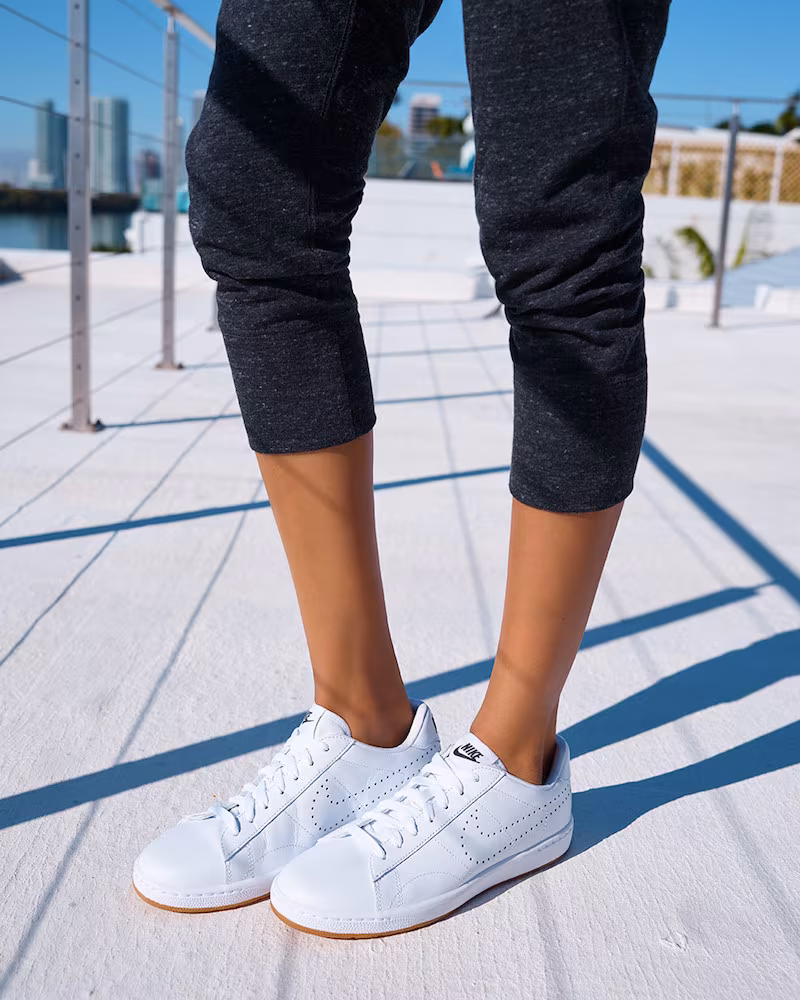 Nike Classic Ultra Leather Sneaker