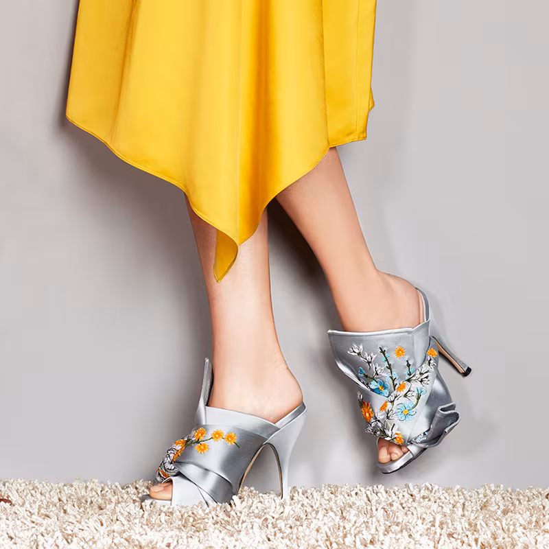 No. 21 Embroidered Satin Bow Mule Sandal