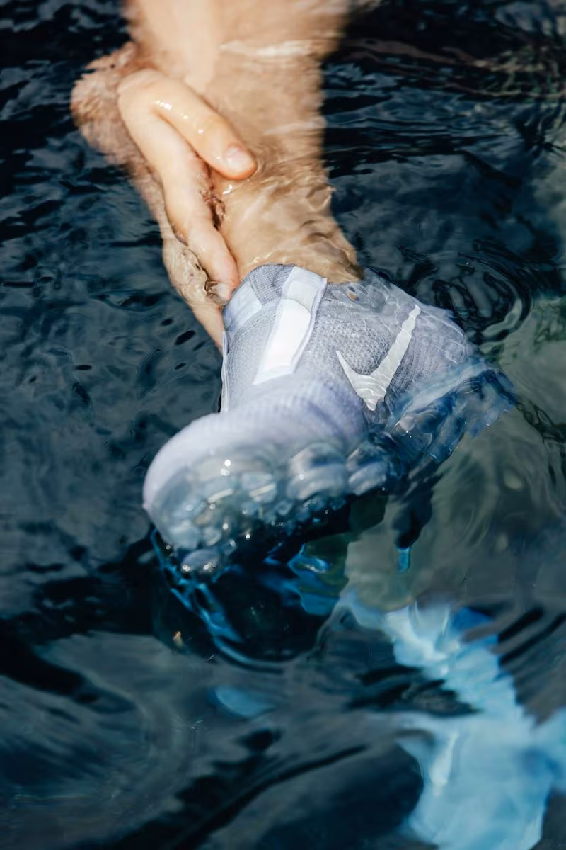 Comme des Garçons White Nike Edition VaporMax Sneakers