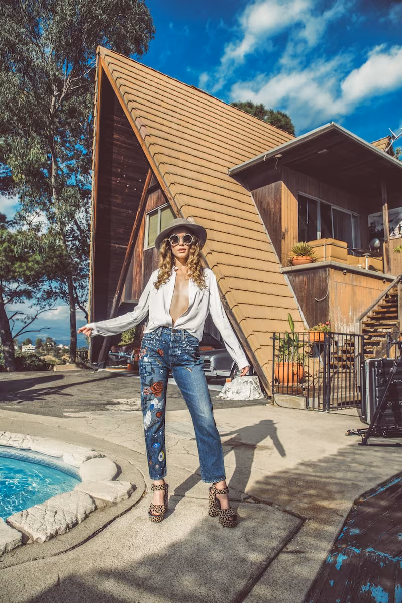 AO.LA Amazing High-Rise Ankle Girlfriend Jeans