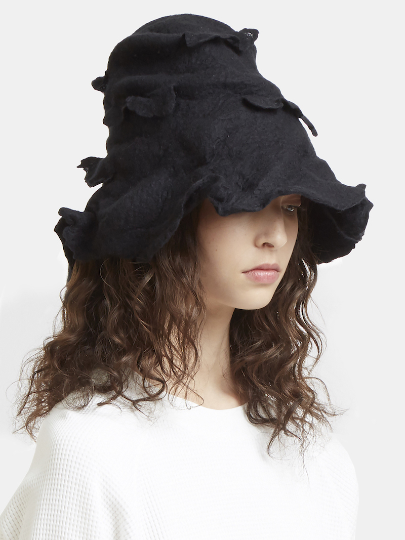 Kreuzzz Yasmin Hat in Black