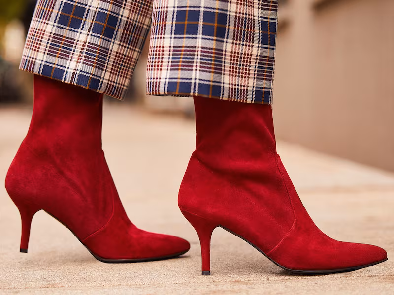 Stuart Weitzman Cling Kitten Heel Booties