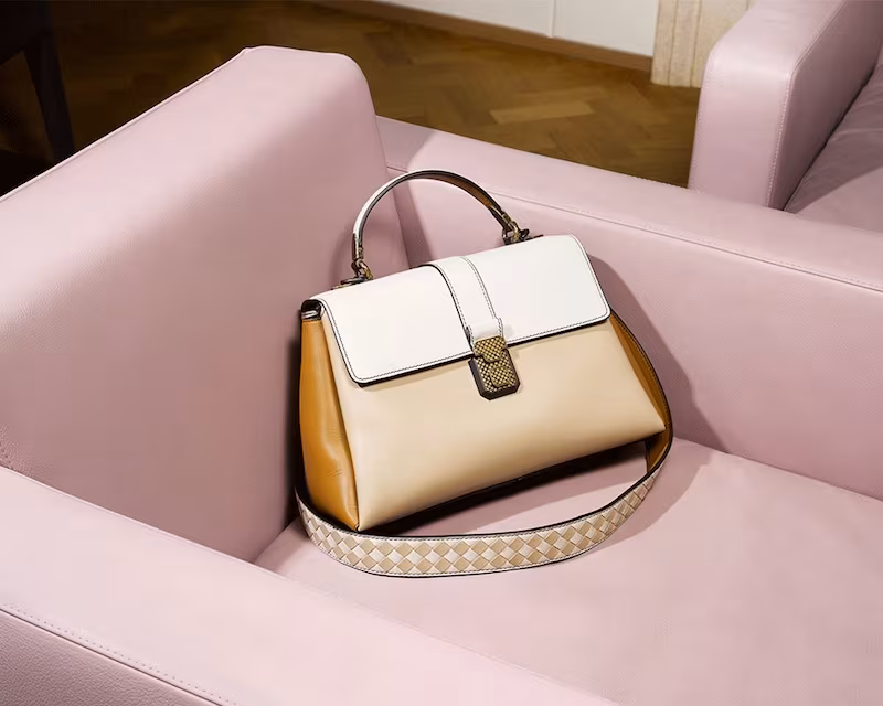 Bottega Veneta Piazza Medium Leather Shoulder Bag