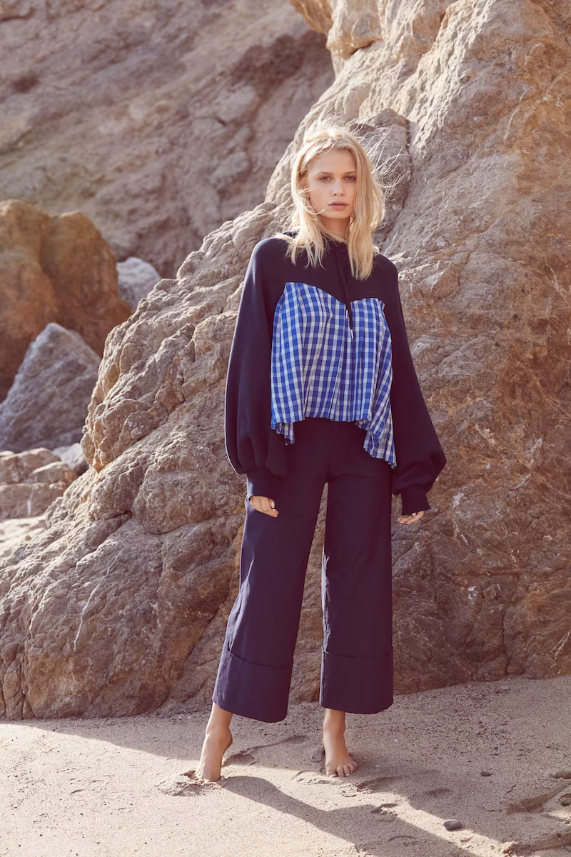 Sea Bell Sleeve Combo Sweatshirt