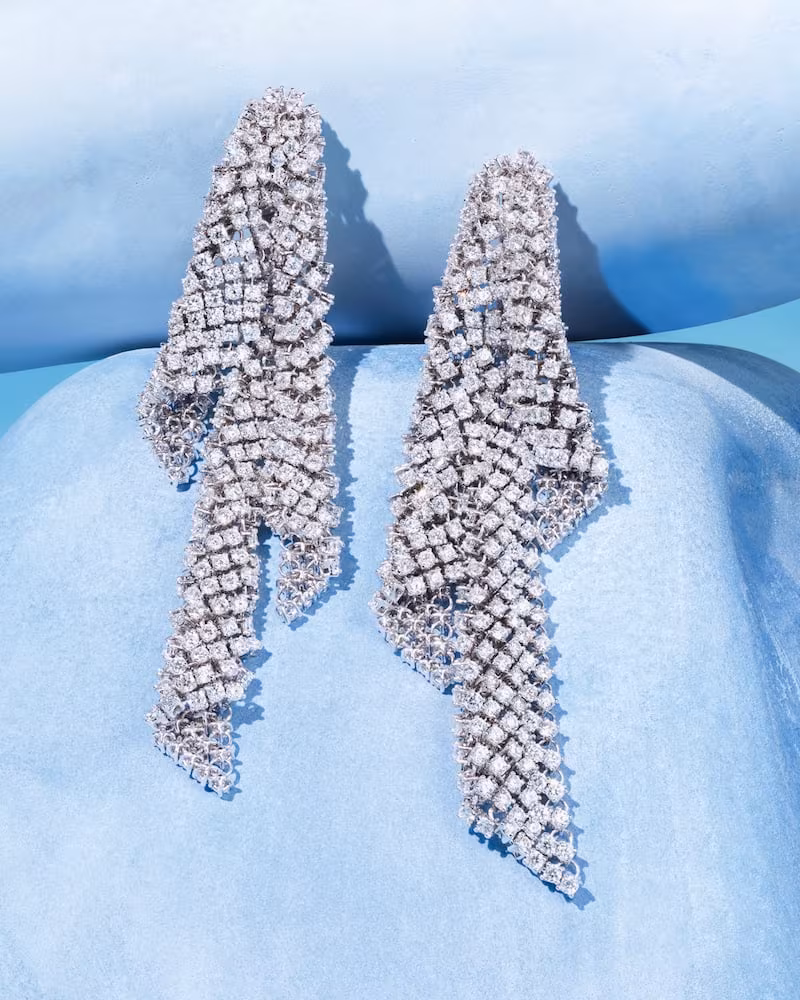 Dauphin Small Fluid Earrings