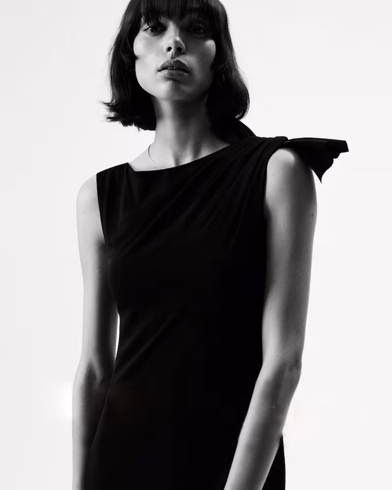 Giorgio Armani Tie-Shoulder Crepe Gown