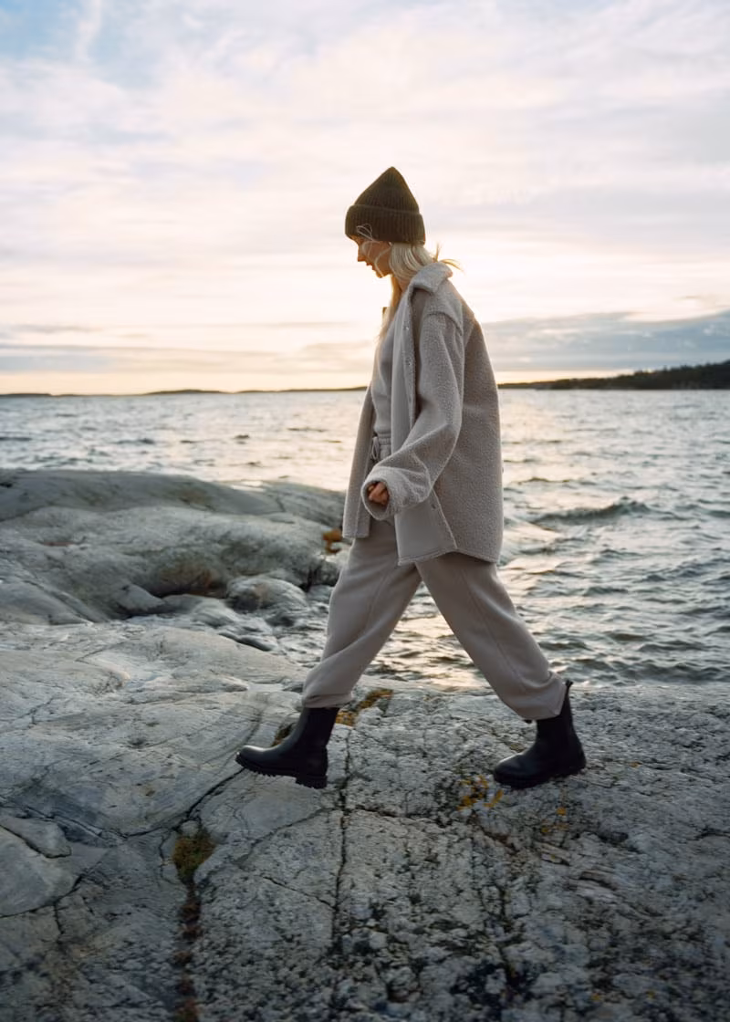 & Other Stories Chunky Sole Leather Chelsea Boots