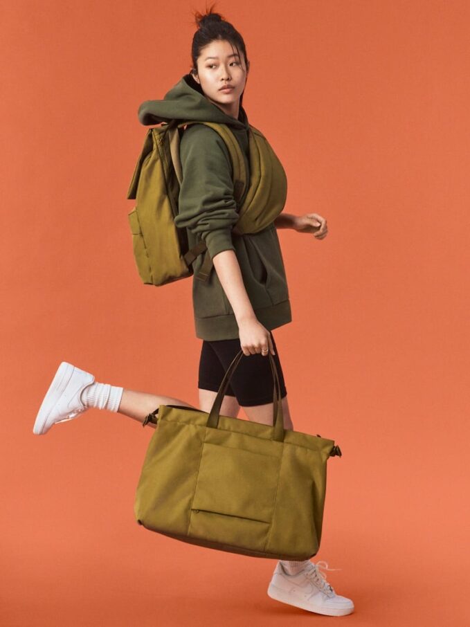 Everlane The Commuter Guide 2022